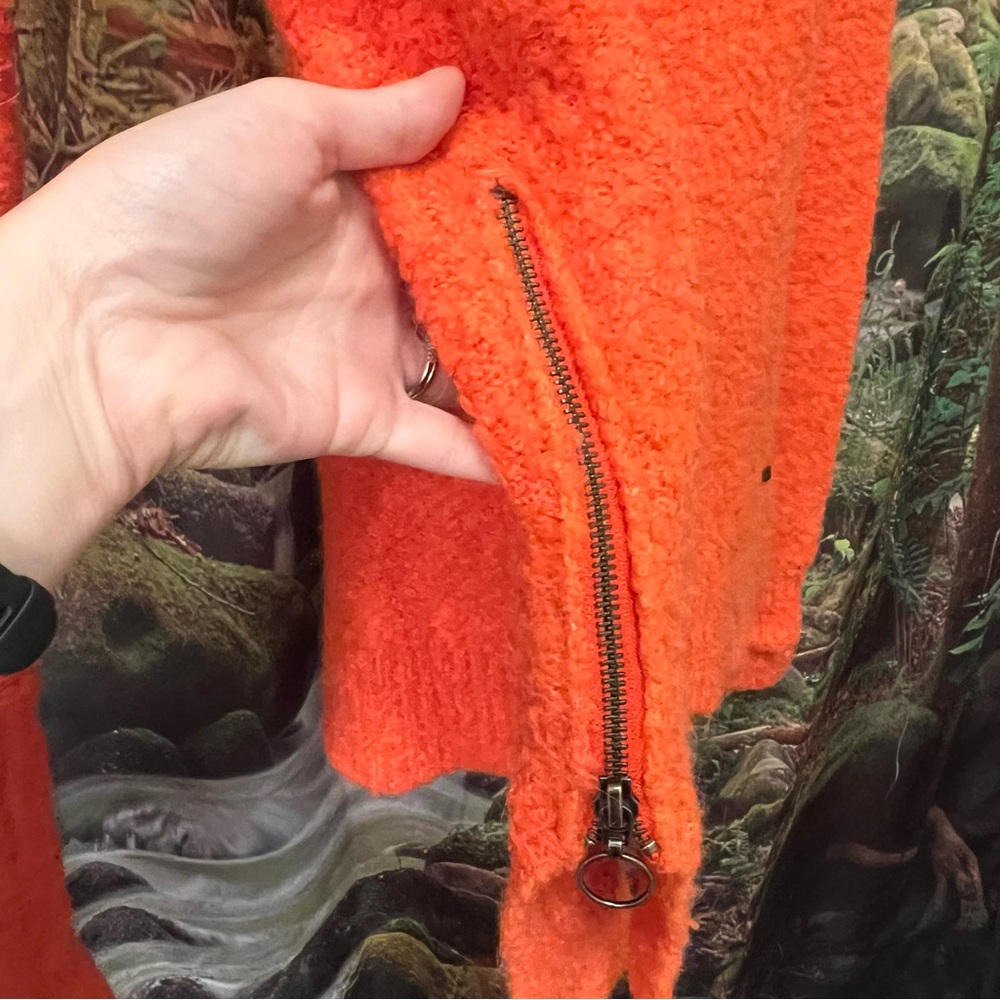 Sweaty Betty Orange Boucle Side Zip Turtleneck
Sweater - Picture 6 of 15